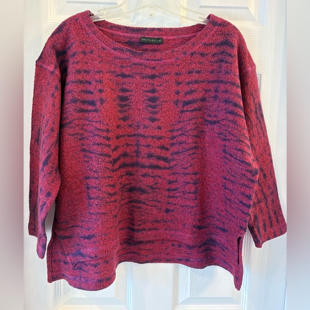 Nally Millie Crewneck Sweater in Fuchsia and purple. Sz S